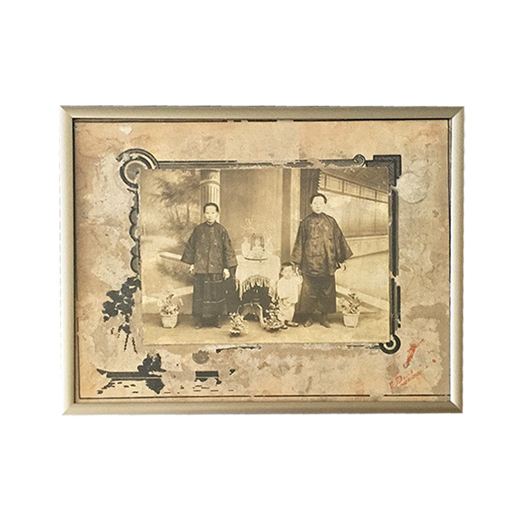 Fotografía antigua enmarcada