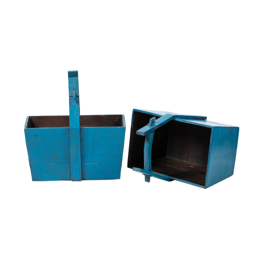 Cubo azul con asa