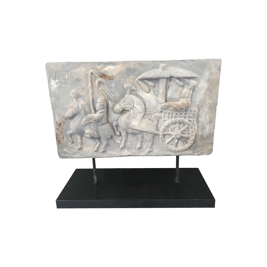 Escultura en piedra con base en marmól